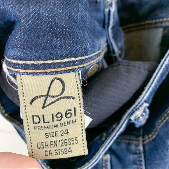 DL1961 Cindy Raw Hem Slim Boot Cut Jeans Dark Wash Denim Size 24 00 Cotton Poly - Picture 11 of 13